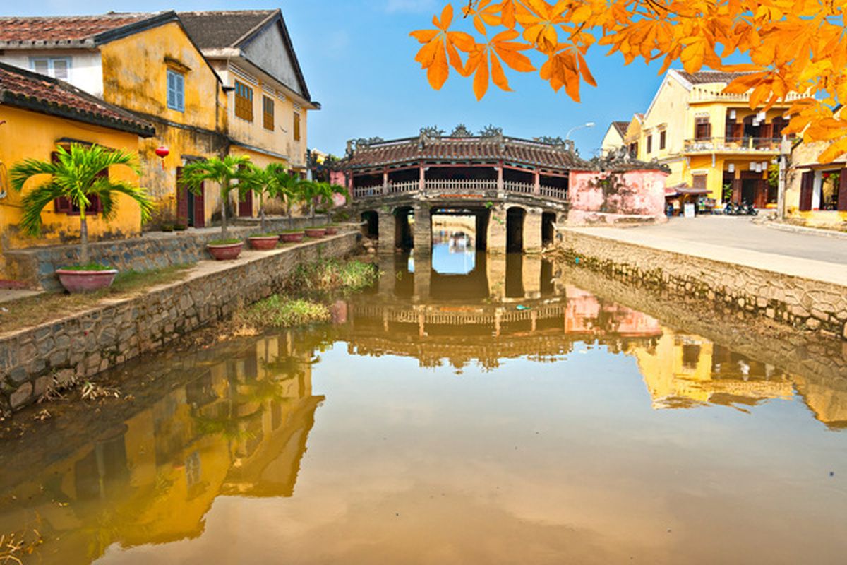 Een Japanse brug in Hoi An
