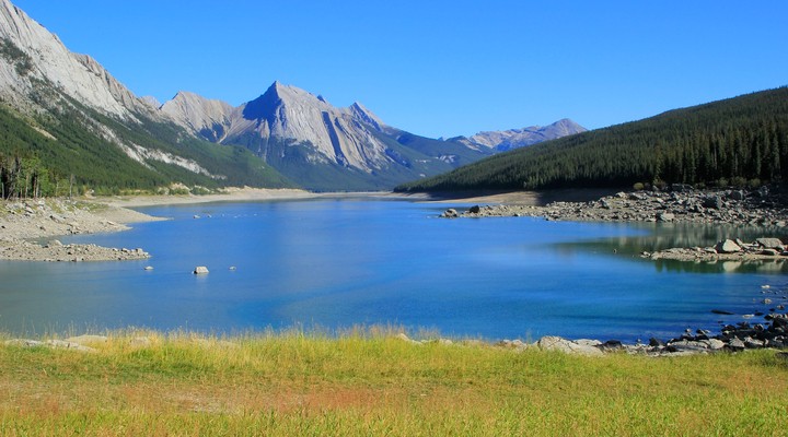 Medicine Lake in Jasper National Park