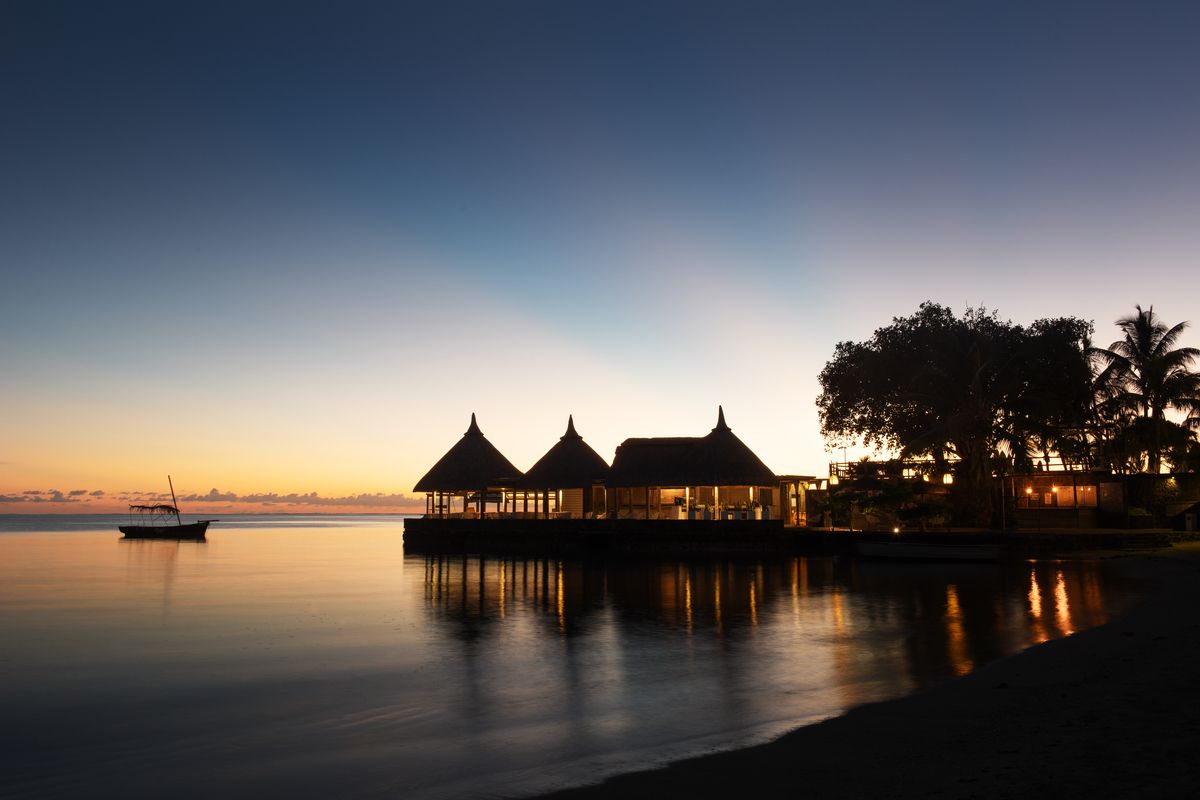 Zonsondergang bij Grand Gaube.