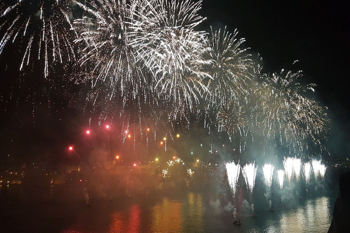 De grote finale van het vuurwerkfestival