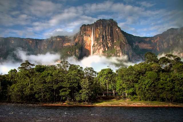 De Angel Falls in Venezuela