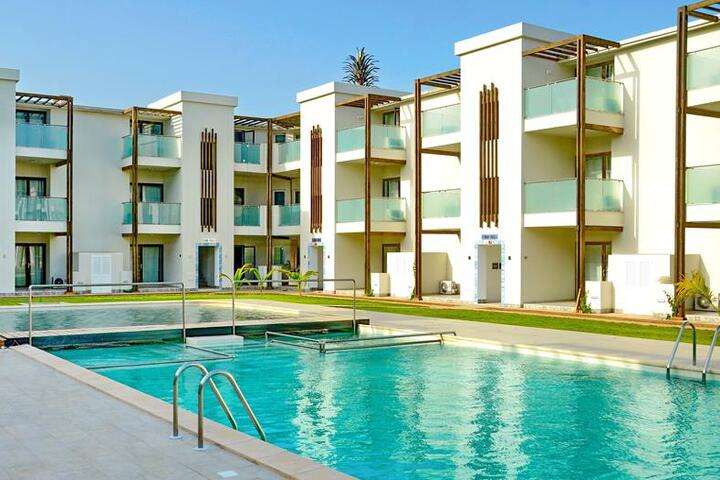 Zwembad Halos Casa Resort