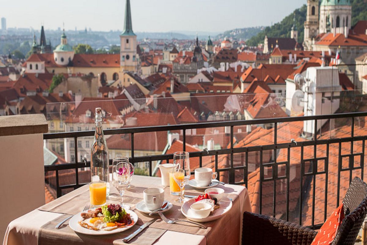 Uitzicht van het Golden Well hotel