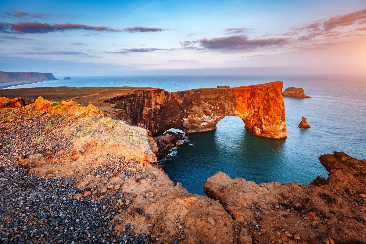 Dyrholaey vormt een uitstekend voorbeeld van de kracht van erosie door water