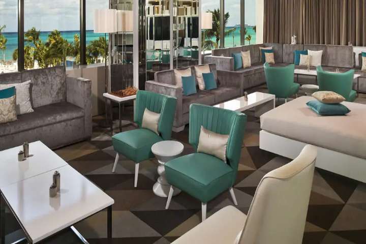 Melia Nassau Beach restaurant