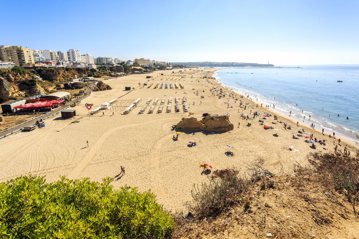 Het uitgestrekte Praia da Rocha