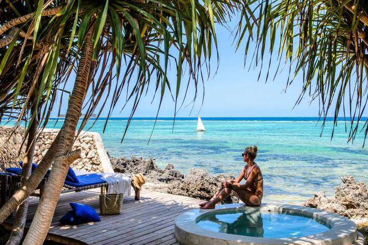 Een kamer met met plunge pool