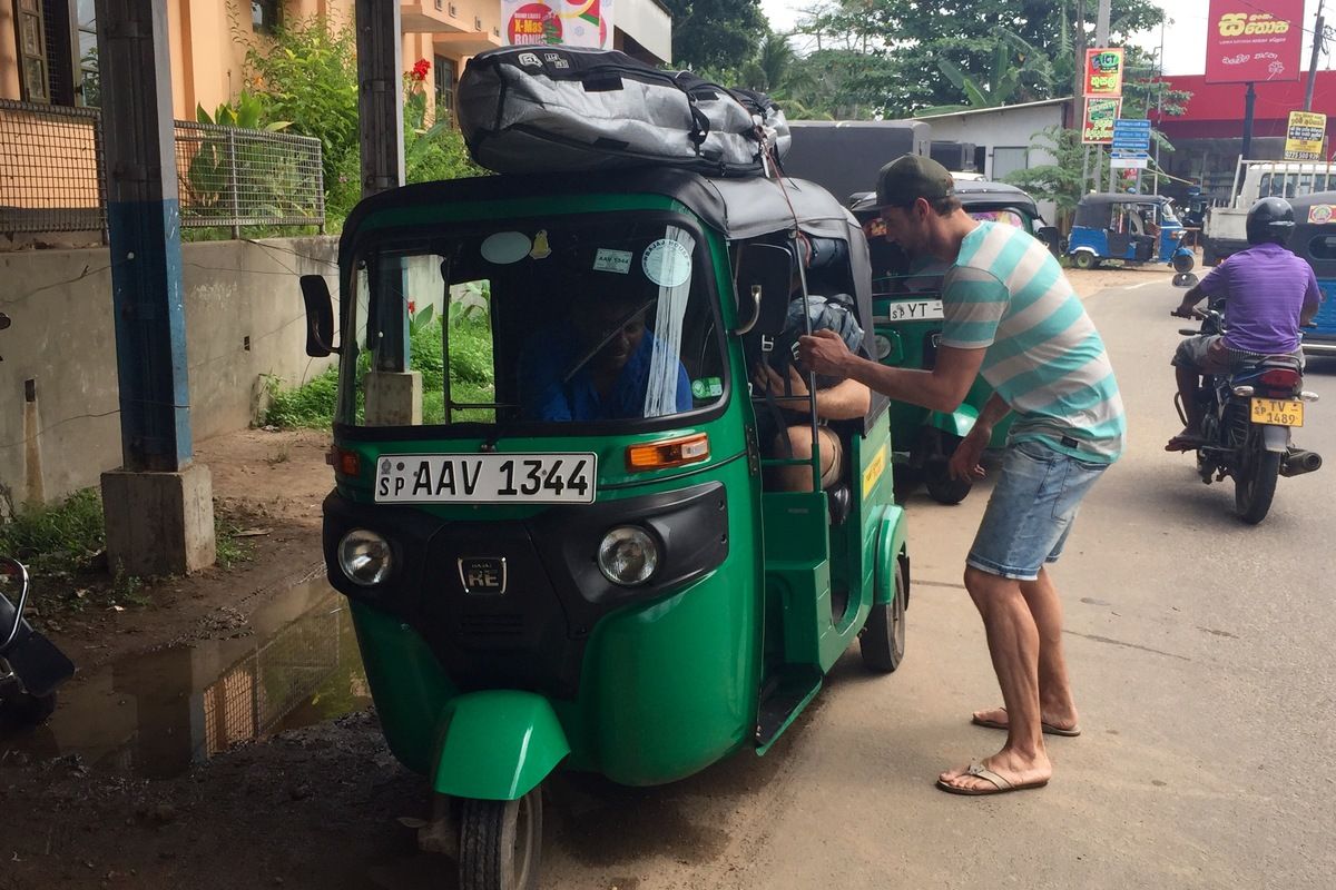Vanaf het station gingen we met de tuktuk naar het dorp