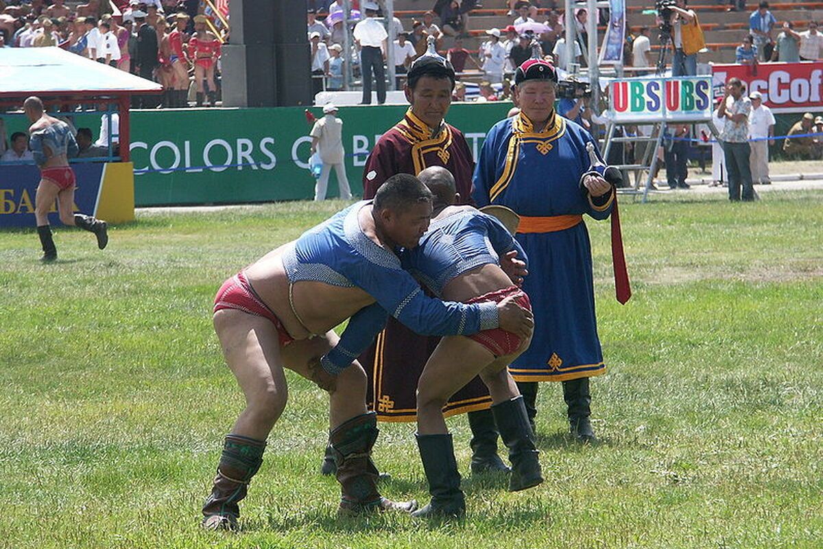 Worstelen tijdens Naadam festival