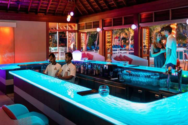 Bar Meeru Island Resort