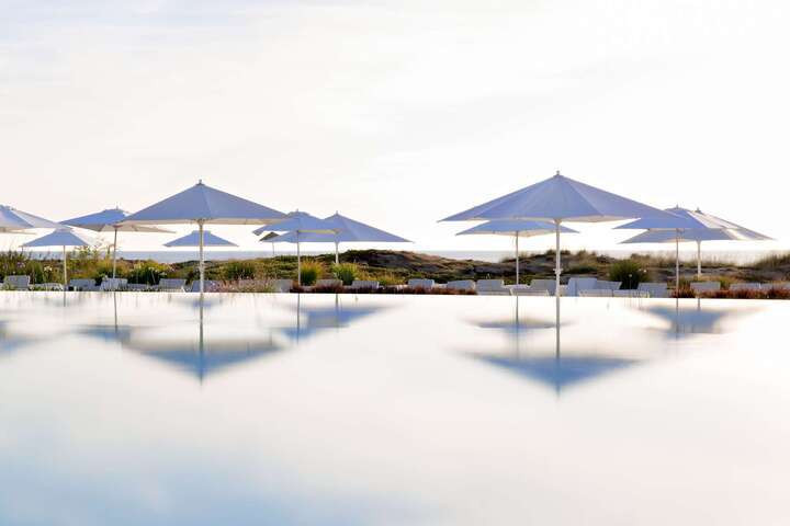 Uitzicht vanaf het zwembad