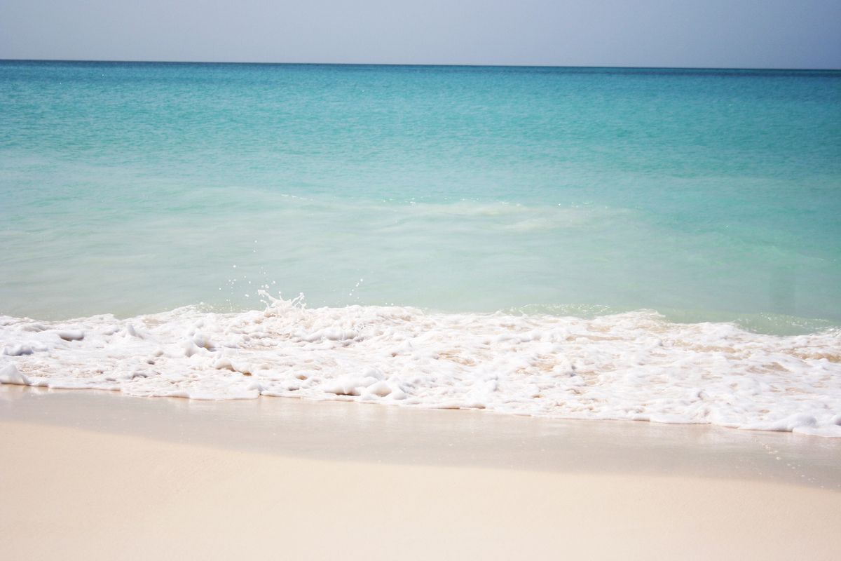 Aruba one happy island