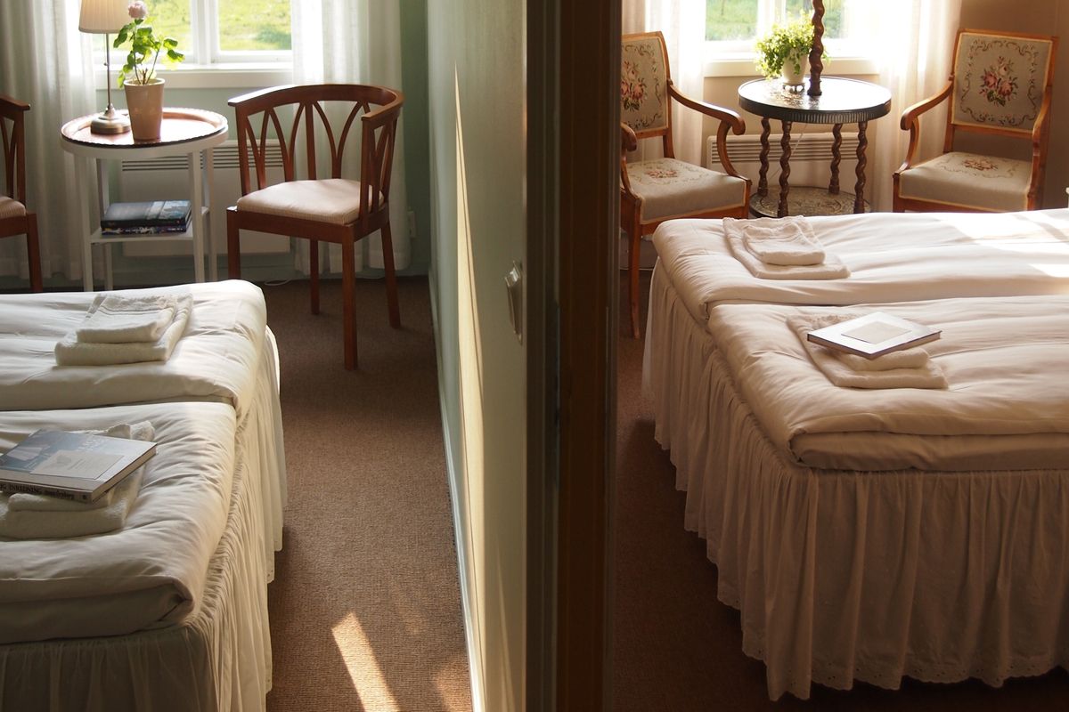 In de verschillende kamers en gemeenschappelijke ruimte waan je je soms even in de 19e eeuw