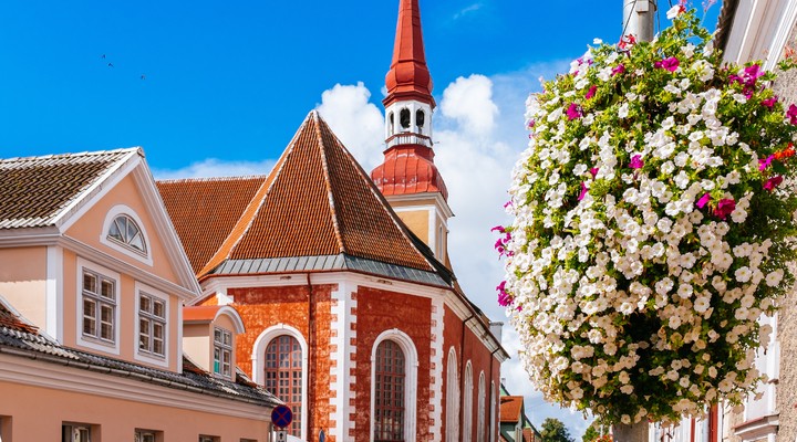 Kerkje in Estland, Reizen in Estland