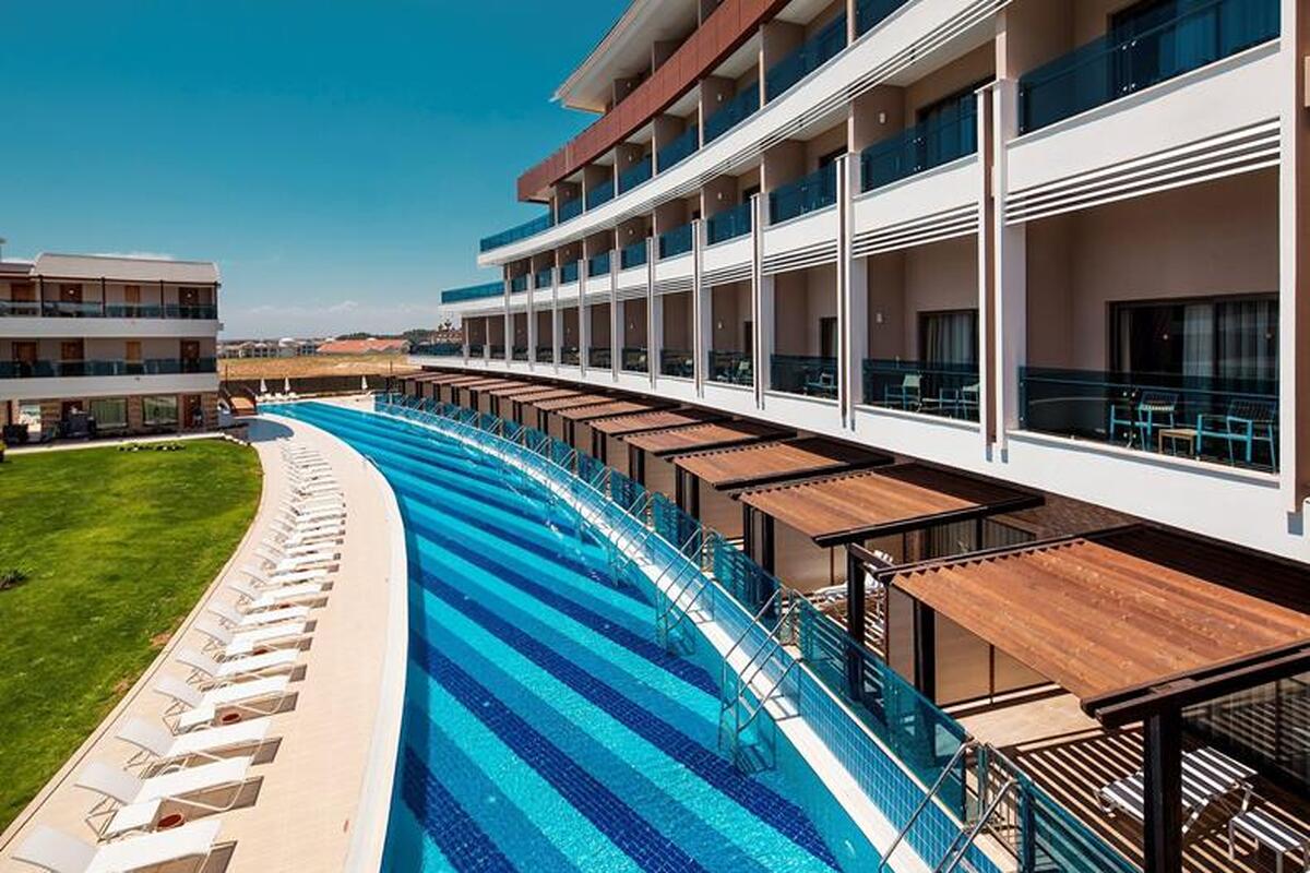 De swim up kamers van MAGIC LIFE Jacaranda