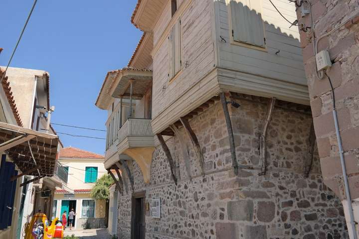 Vareltzidaina Mansion