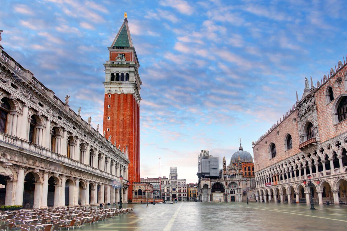 De klokkentoren op het San Marcoplein