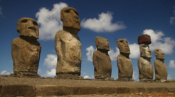 Moai beelden op het Paaseiland