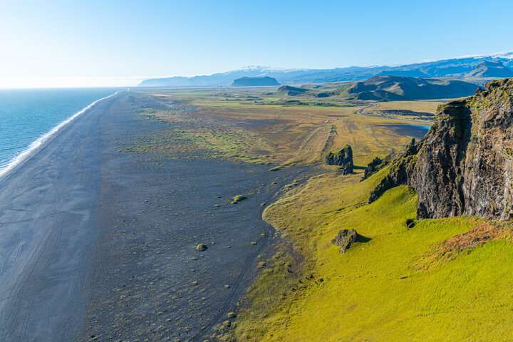 Vergezichten vanaf Dyrholaey