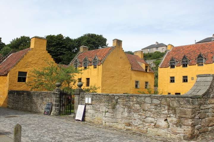 Het koophuis Culross Palace heeft onder andere Nederlandse vloertegels en glas
