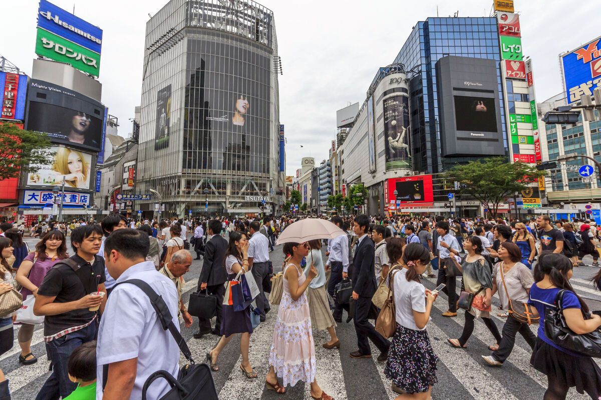 Druk kruispunt in Ginza, Tokyo