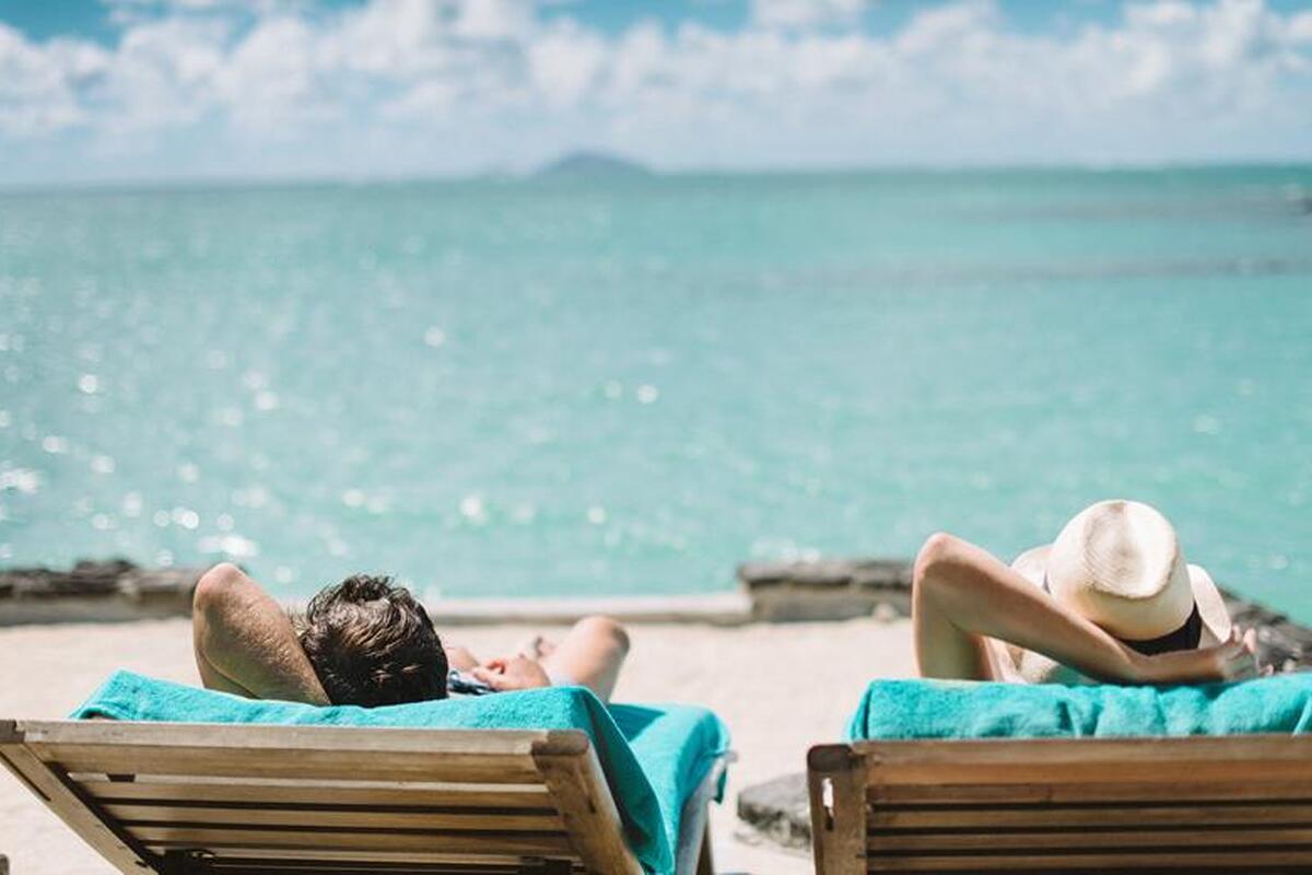 Heerlijke ligbedjes op het strand