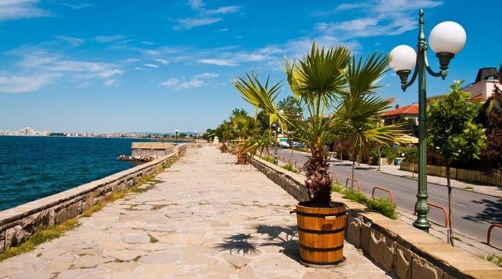 Kustlijn Pomorie Bulgarije