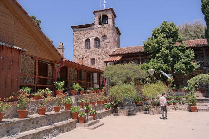 Taxiarchis monastery
