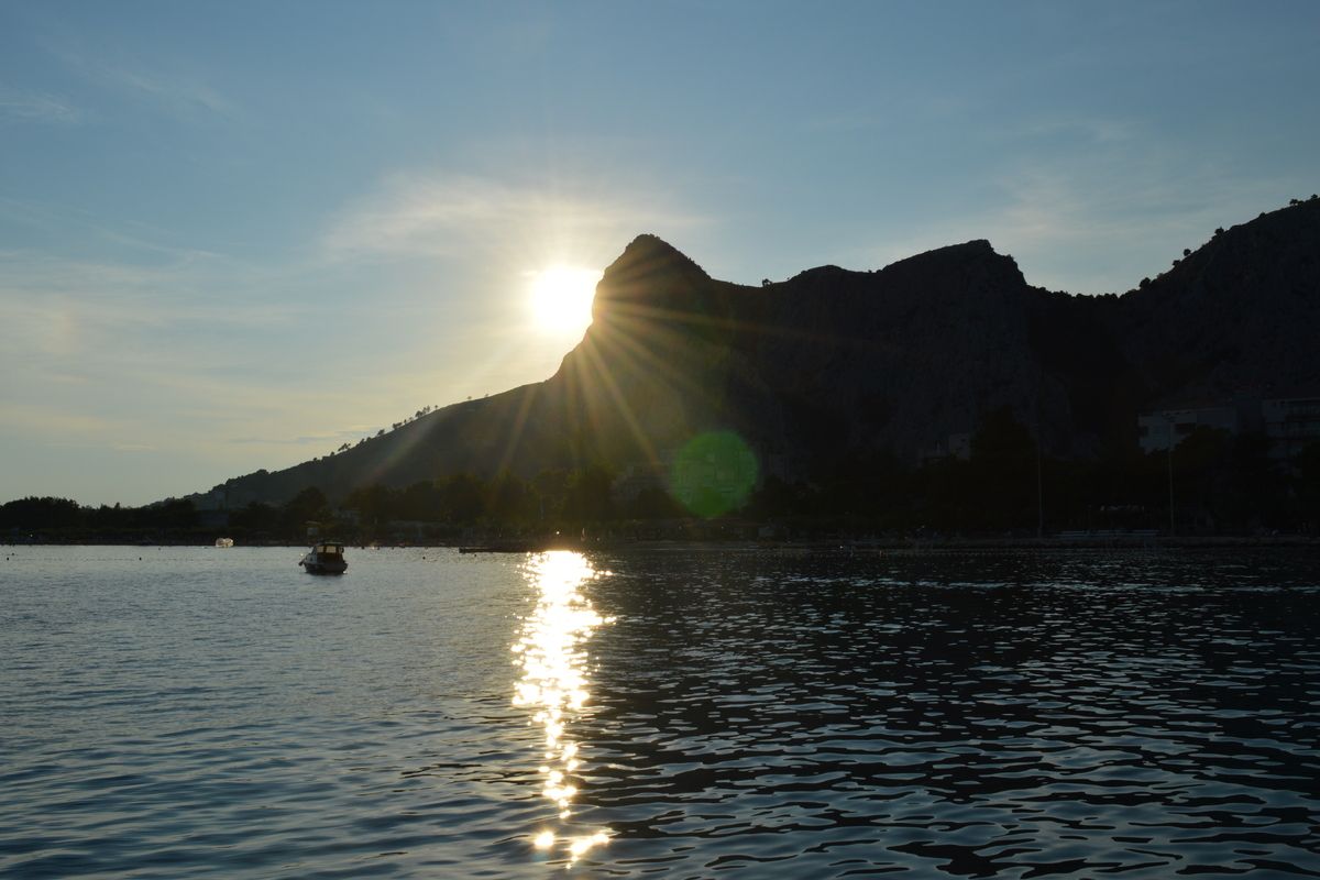 Kustlijn Kroati� vanaf het water