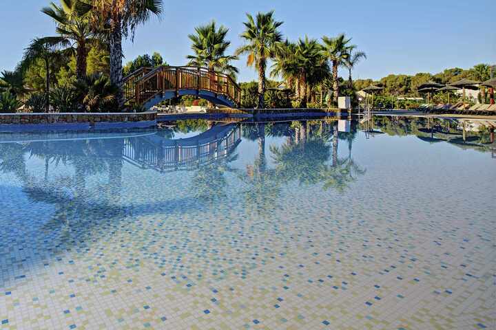 Het familiezwembad van TUI Magic Life Cala Pada