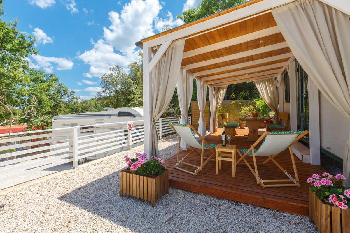 Camping Tina biedt ook mobil homes