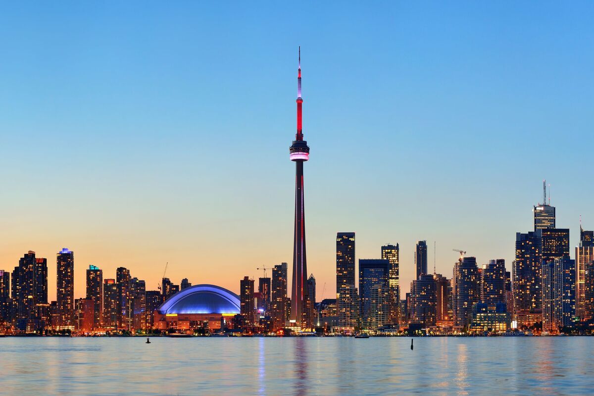Skyline van Toronto vanaf Lake Ontario
