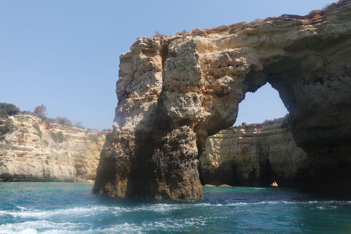 De kustlijn van Albufeira