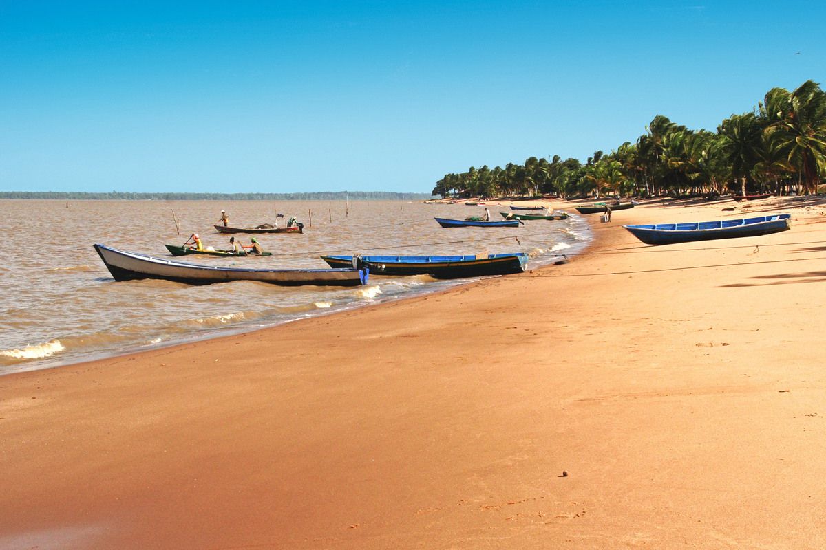 Priv&eacute; familiereis Kano's en Kaaimannen (Suriname)