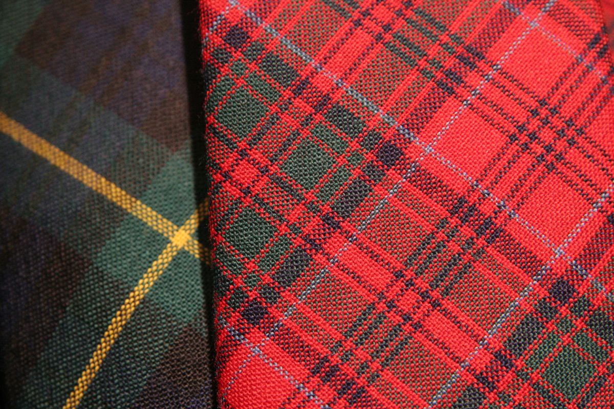 Twee verschillende soorten tartans