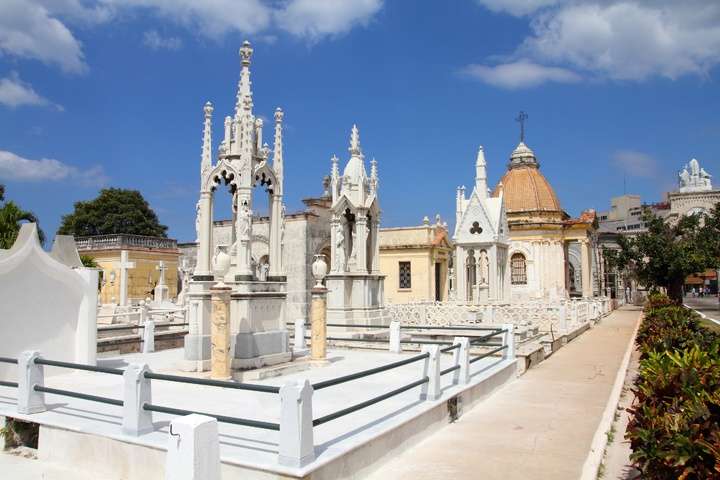 Necropolis Colón