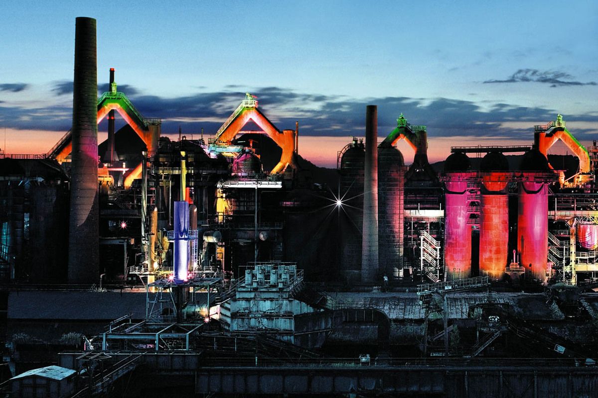 Mooi verlicht Völklinger Hütte 