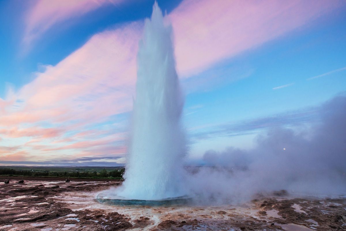 Uitbarsting van de geiser Strokkur