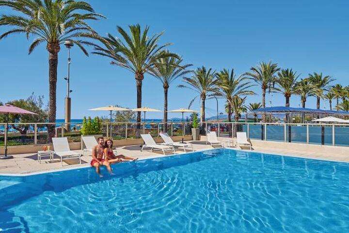 Het zwembad van Allsun Riviera Playa