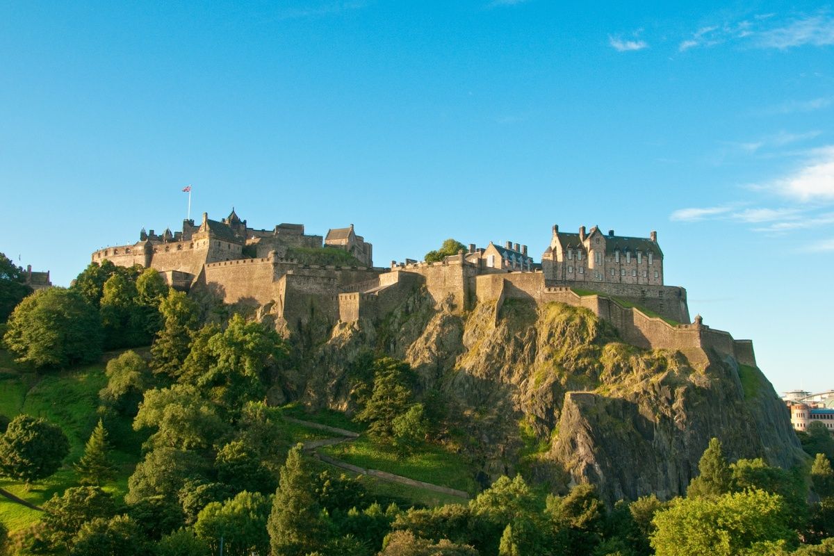 Edinburgh Castle op een heldere dag