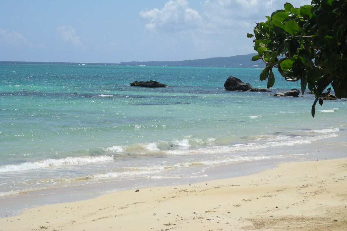 Het strand van Laughing Waters
