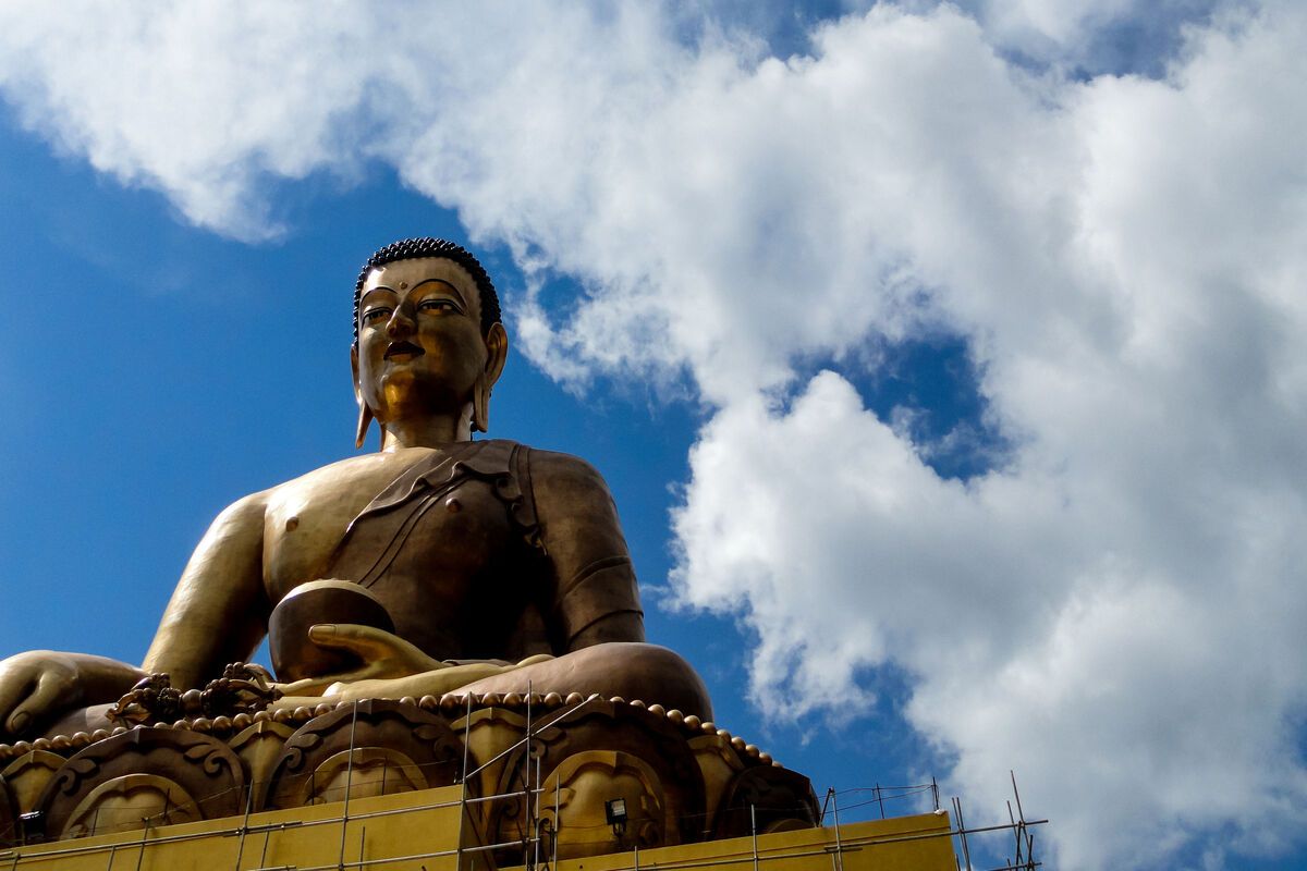 Gouden standbeeld van Boeddha