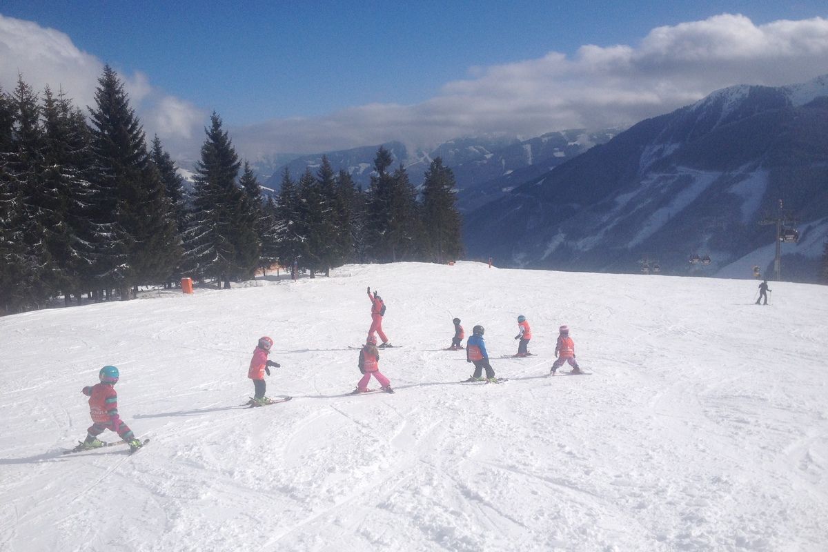 Skilessen met kinderen in Saalbach