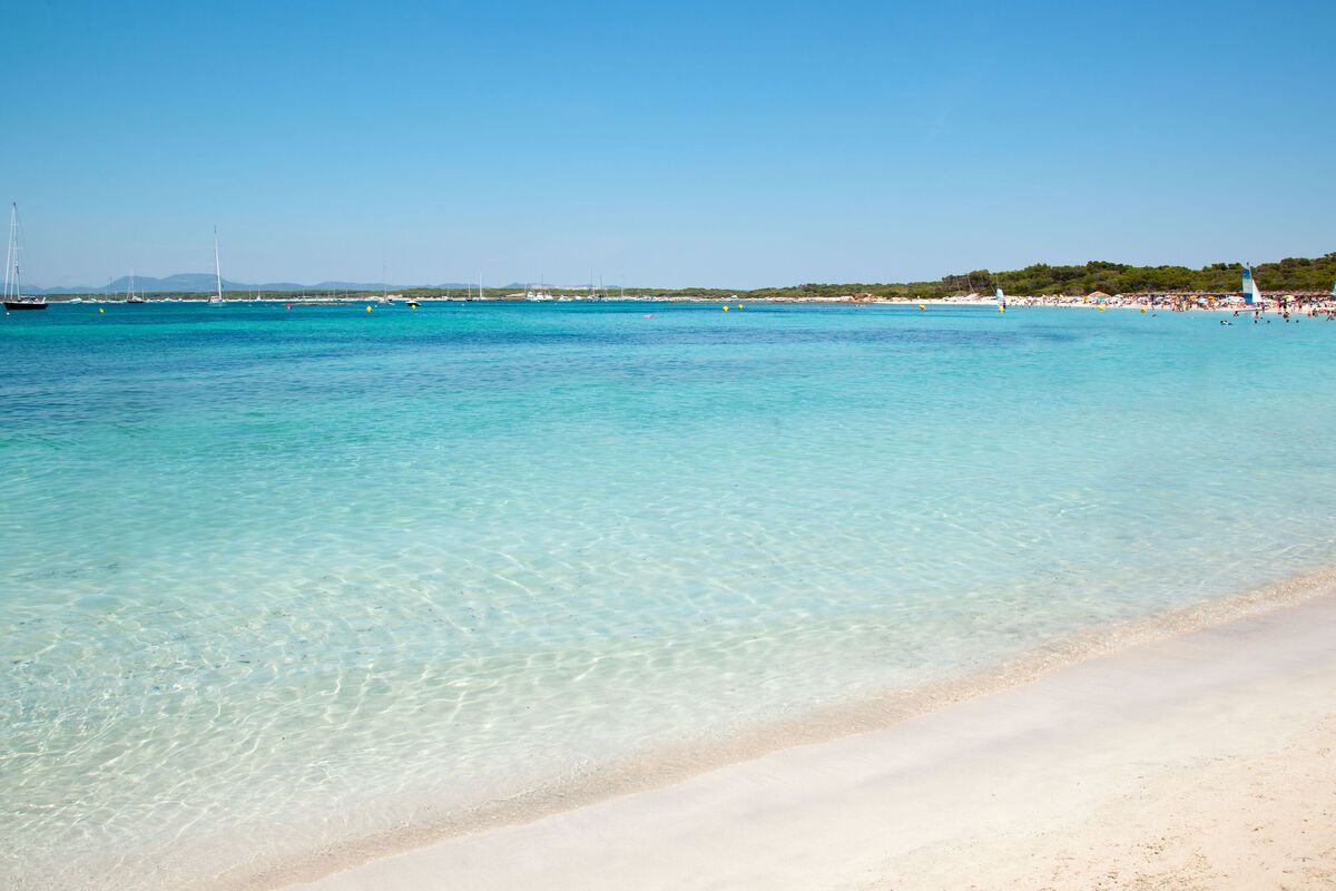 Blauwe wateren bij Platja des Trenc