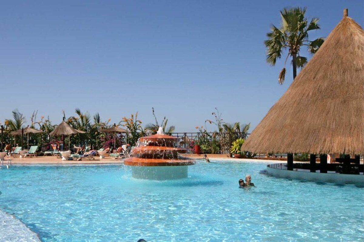 Zwembad bij het hotel