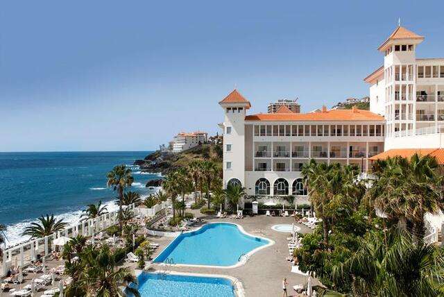 RIU Hotels & Resorts boek je bij TUI