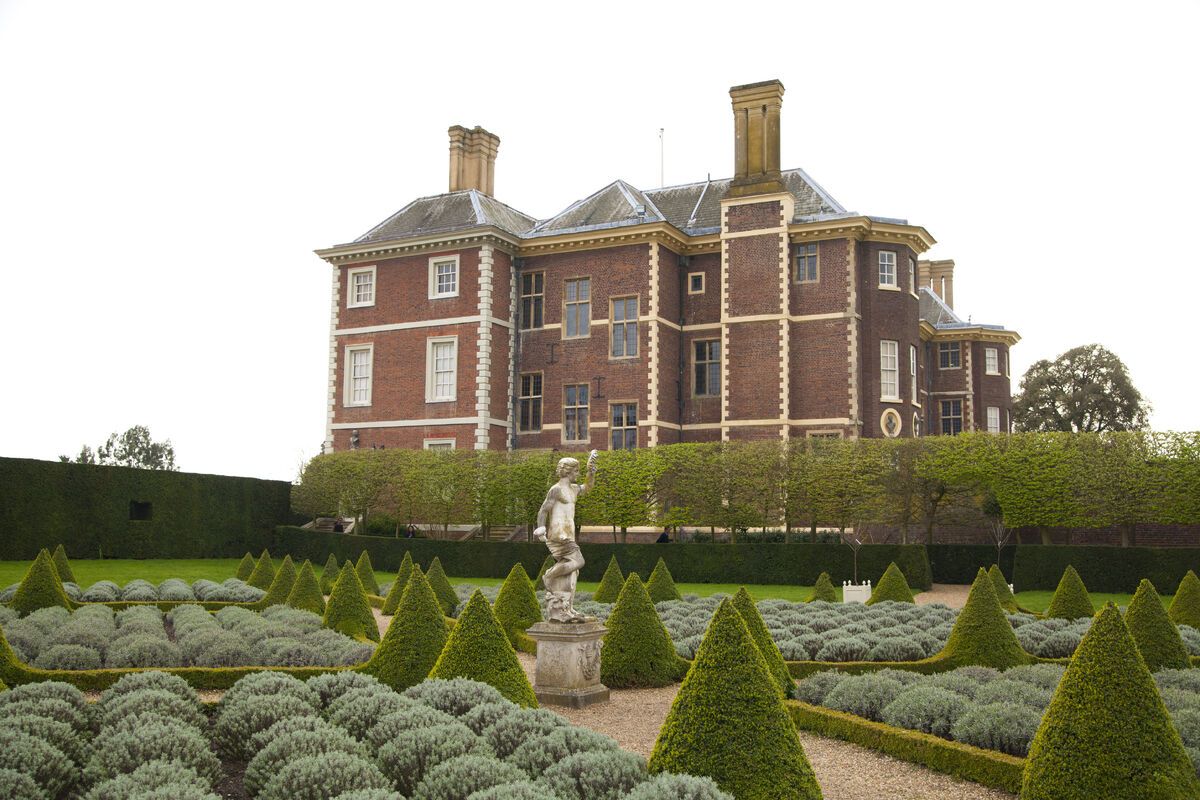 Ham House met een deel van de tuin