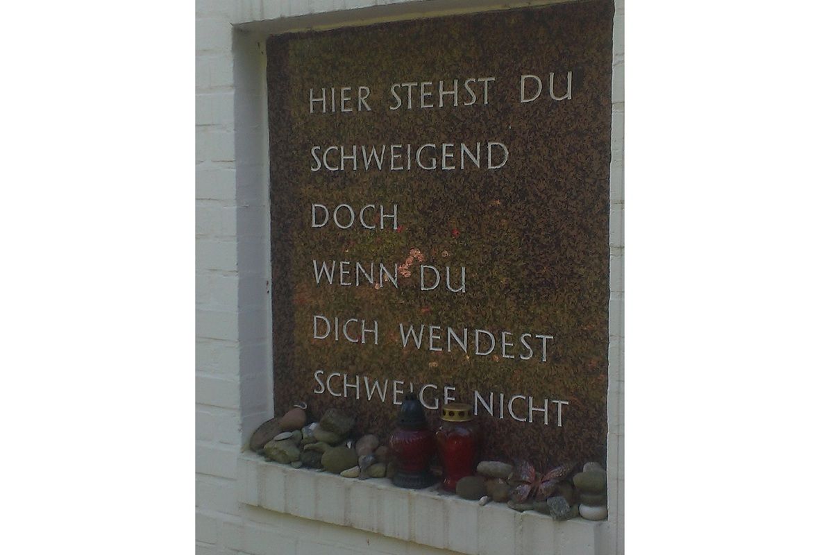 Een na een opgehangen