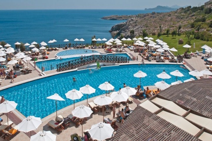 Zwembad Kalithea Horizon Hotel