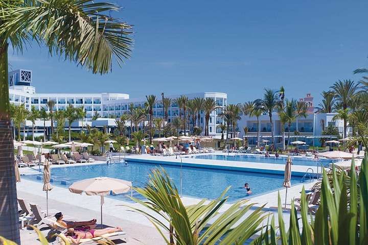 Riu palace meloneras pool